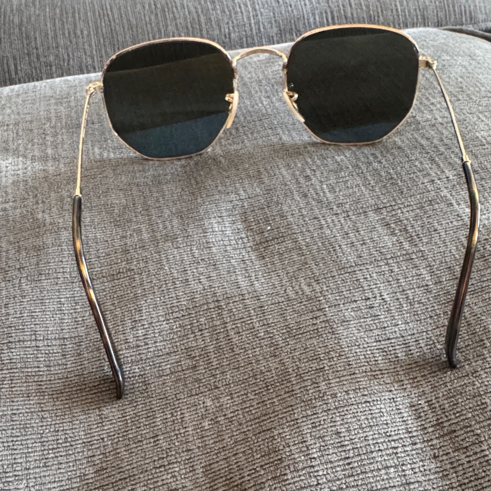 Ray-Ban Sunglasses with Gold Frame and Blue Lenses - Picture 5 of 6